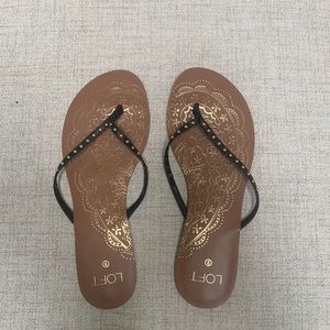 LOFT Size 9 NWOT Black Studded Leather Thong